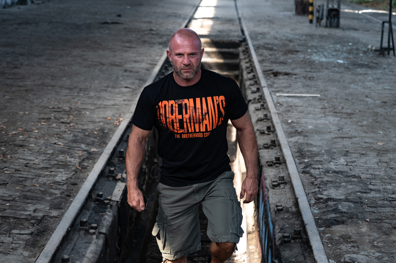 West_City_Dobermans_Aggressive_Футболка_BROTHERHOOD_CODE